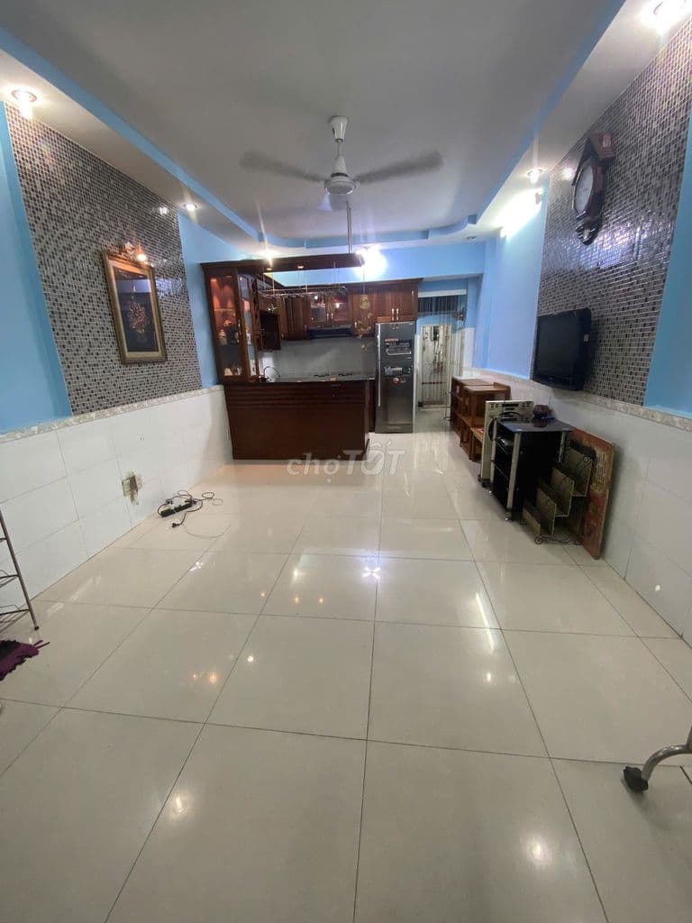 Bán chung cư Lạc Long Quân 1PN 1WC giá tốt - Có sổ, vay ngân hàng